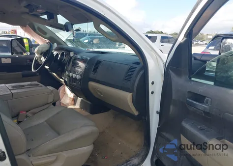 2011 Toyota Tundra Grade 5.7L V8 from USA, damaged, VIN 5TFCY5F10BX012050